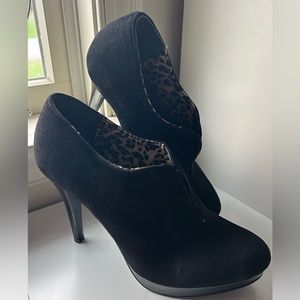 Style & Co black suede platform shoe/bootie